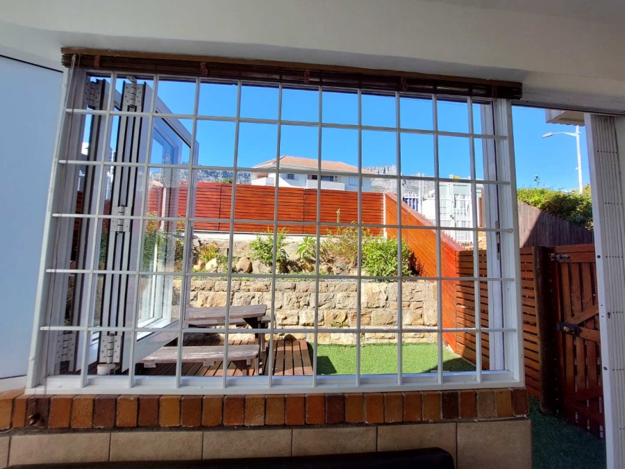 To Let 1 Bedroom Property for Rent in Oranjezicht Western Cape